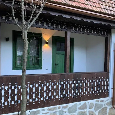 Ferma De Sub Penteleu * Varlaam (Buzau)